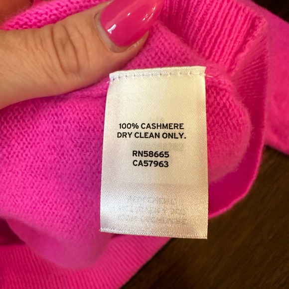 Real cashmere sweater. Never worn. - Picture 5 of 5